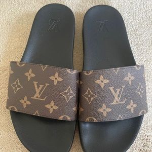 LV monogram slide sandals size 9.5/10 wide